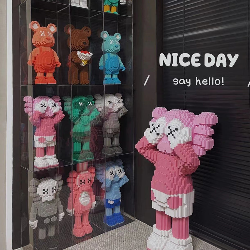 カウズ KAWS Holiday Japan ピンク ナノブロック互換性ブロック